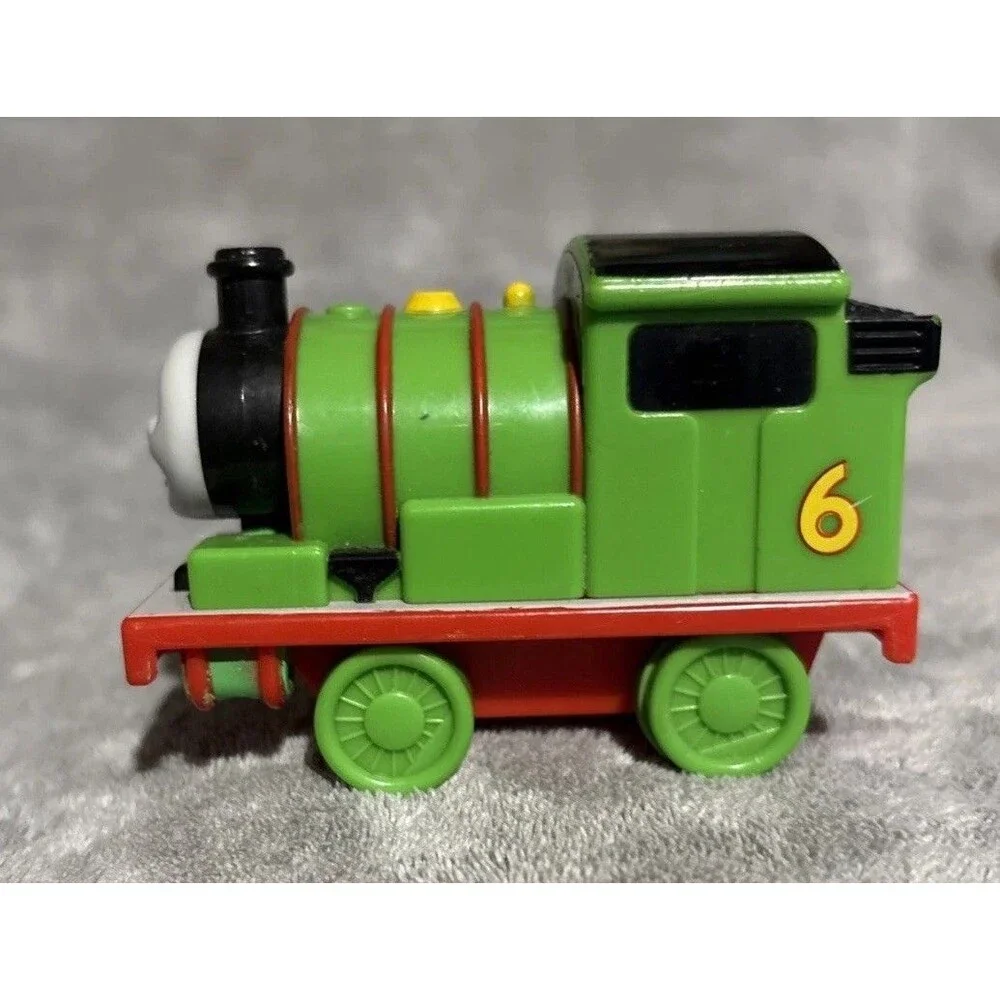 Thomas & Friends PERCY 2009 Trackmaster Train Engine Motorized Mattel And Cart